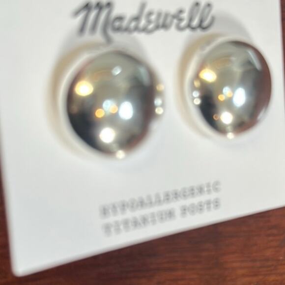 Madewell Button Stud Earrings Silver Dome Pierced NWT - Picture 5 of 6